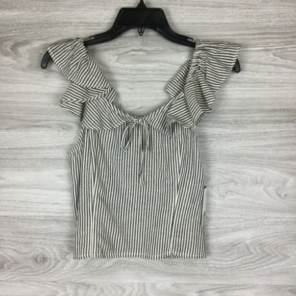 BP. Ruffle Neck Top P1 - Picture 5 of 7